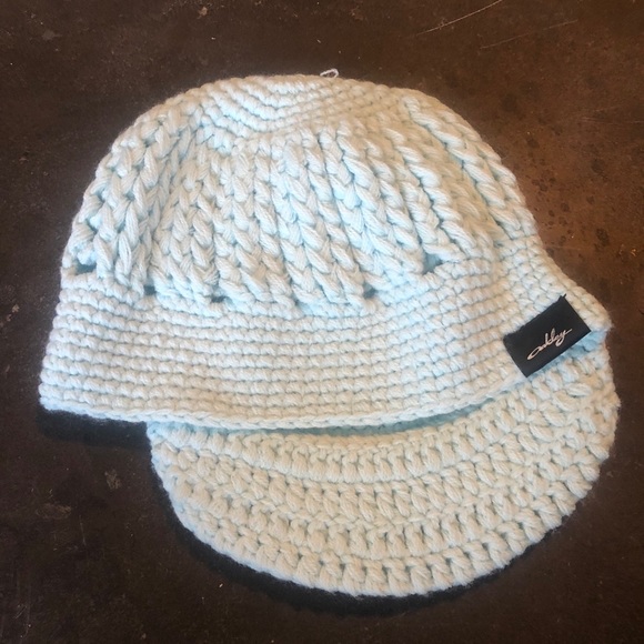 Oakley hat - Picture 3 of 4